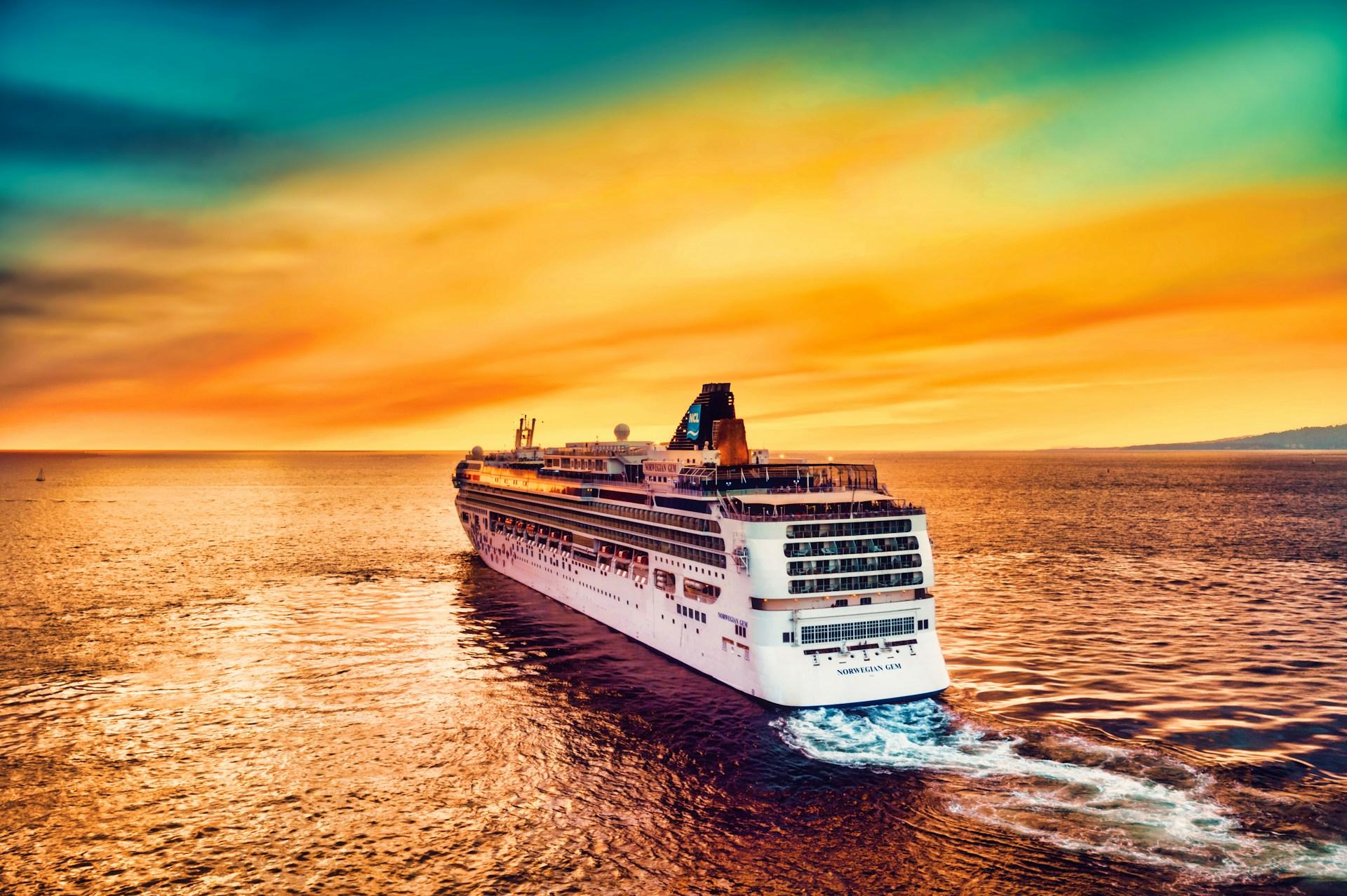 14 Days Red Sea Halal Cruise & Premium Umrah